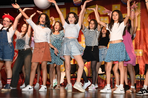 Sahnede “High School Musical” ile parladılar