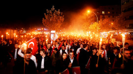 Şahinkaya Gençliğinden Muhteşem Fener Alayı 