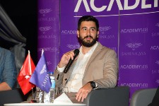    Academy 1418’de ‘Aile İçi Konuşmalar’   