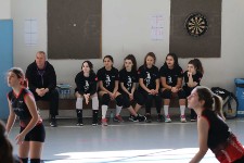 Özel Rasim Şahinkaya Fen ve Anadolu Lisesi Kız Voleybol Takımı 2. kümede gerçekleştirilen ilk maçını galibiyetle tamamladı.