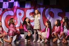 Grease ile Broadway Rüzgarı