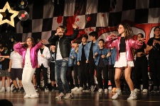 Grease ile Broadway Rüzgarı