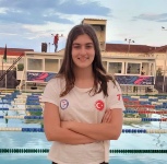 Yüzücümüz Beren Başaran 2023 Comen Cup’ta 