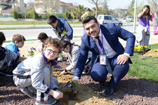 Altınşehir Şahinkayalı Çocuklarla Çiçek Açtı 