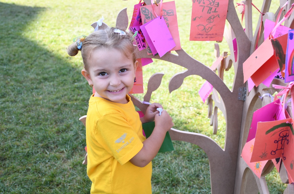 Merkez’nın minik kalpleri umut saçtı