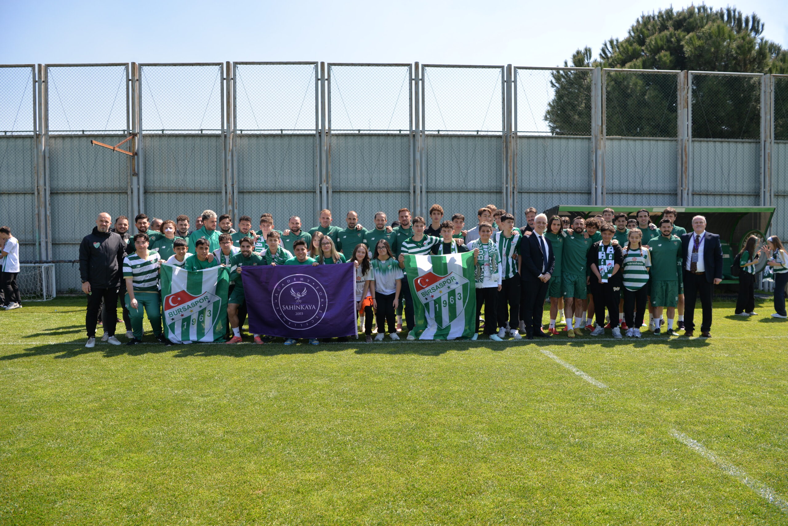 Şahinkayalı Öğrencilerden Bursaspor’a Şampiyonluk Kutlaması